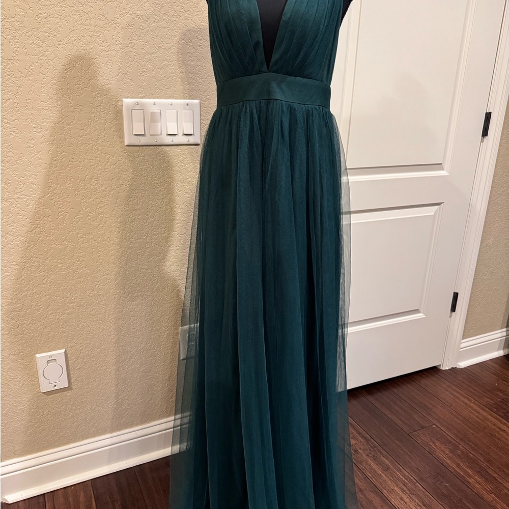 Chic Emerald Maxi Dress with Slit - Picture 3 of 5